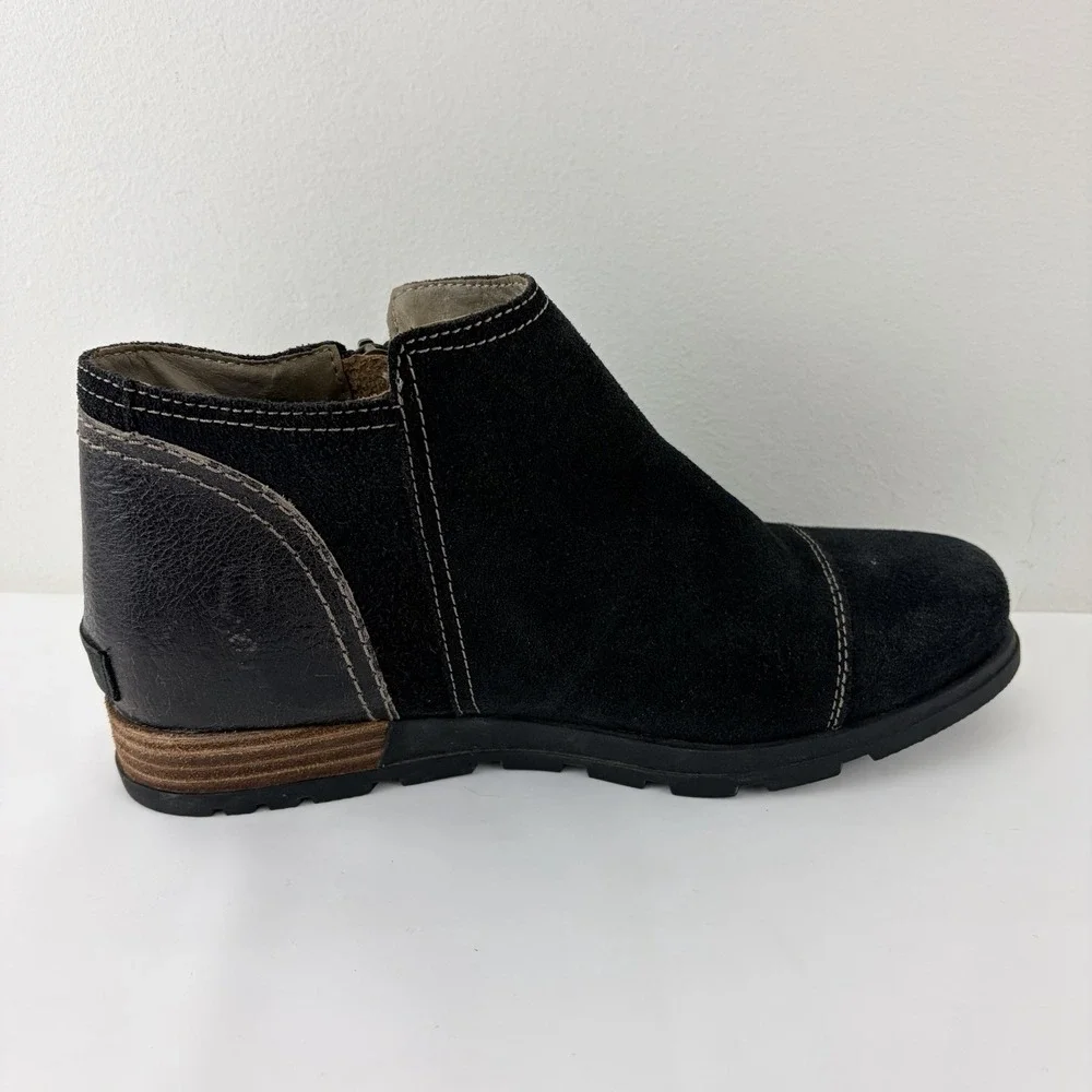 Sorel Women's Black‎ Suede Ankle Boots Side Zip Size 8 Waterproofed